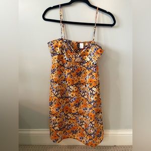 Brand new dress from H&M. Never worn, but tags have been taken off.